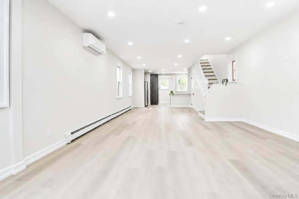6472 80th Avenue Glendale, NY 11385