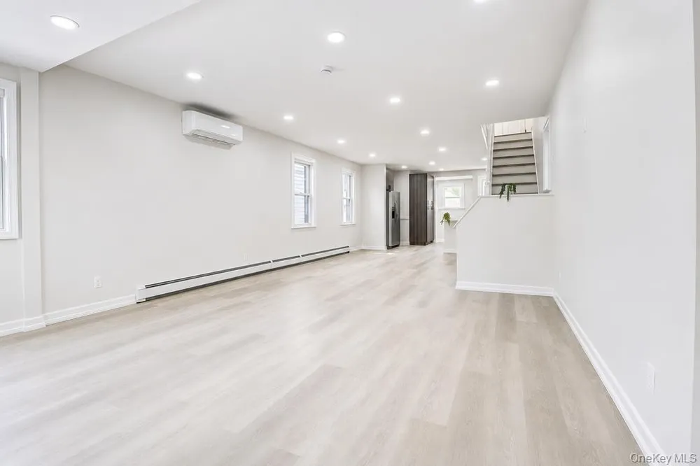 6472 80th Avenue Glendale, NY 11385
