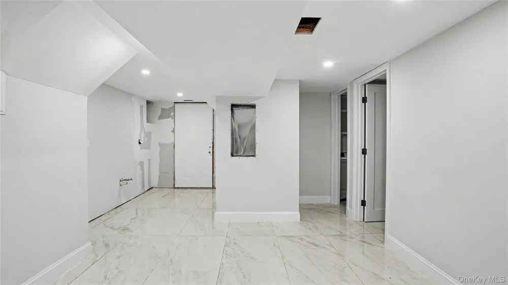 51 Hill Street Brooklyn, NY 11208