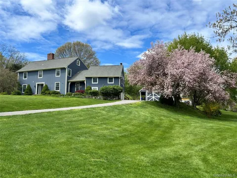 2 Pine Tree Drive