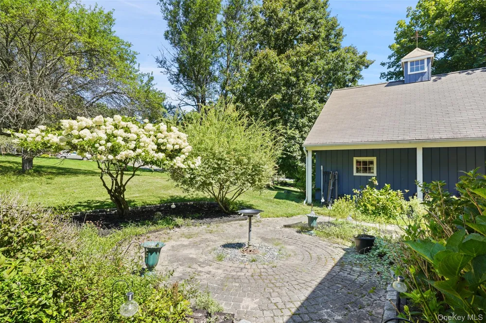 2 Pine Tree Drive Katonah, NY 10536