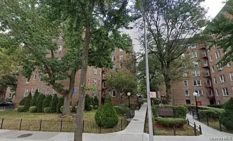 65-35 Yellowstone Boulevard #5E