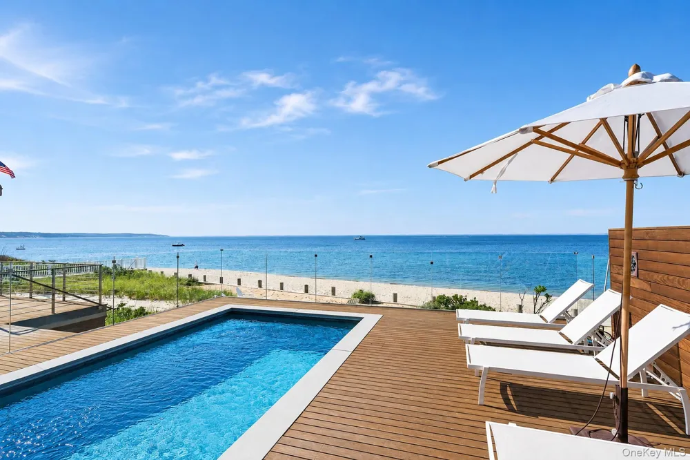 14 Peconic Crescent Hampton Bays, NY 11946