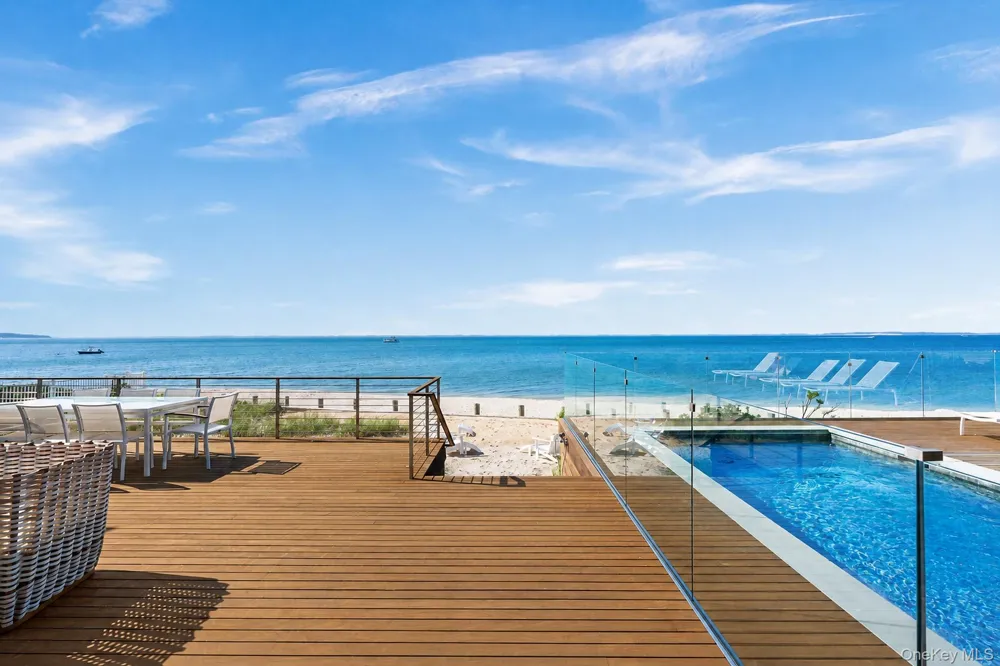 14 Peconic Crescent Hampton Bays, NY 11946