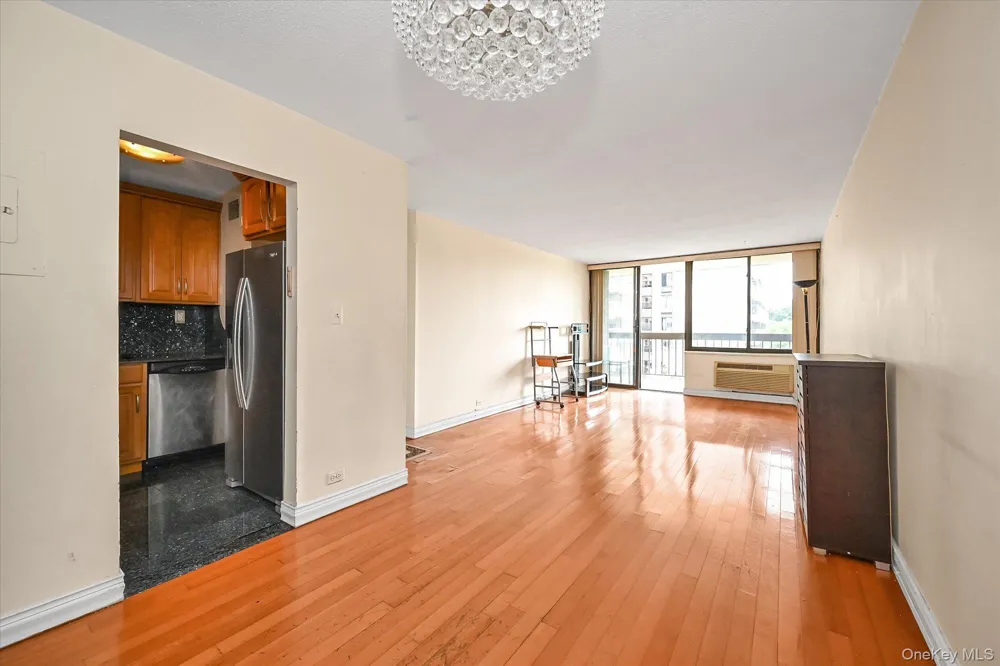 150-38 Union Turnpike #6F Flushing, NY 11367