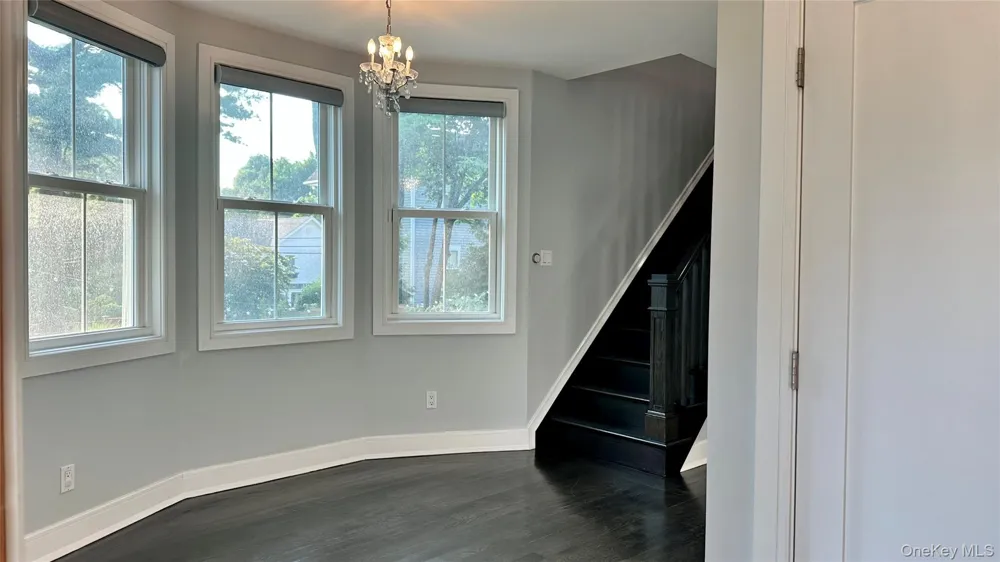 18 20th Avenue Sea Cliff, NY 11579