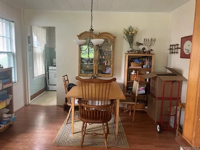 233 8th Avenue Sea Cliff, NY 11579