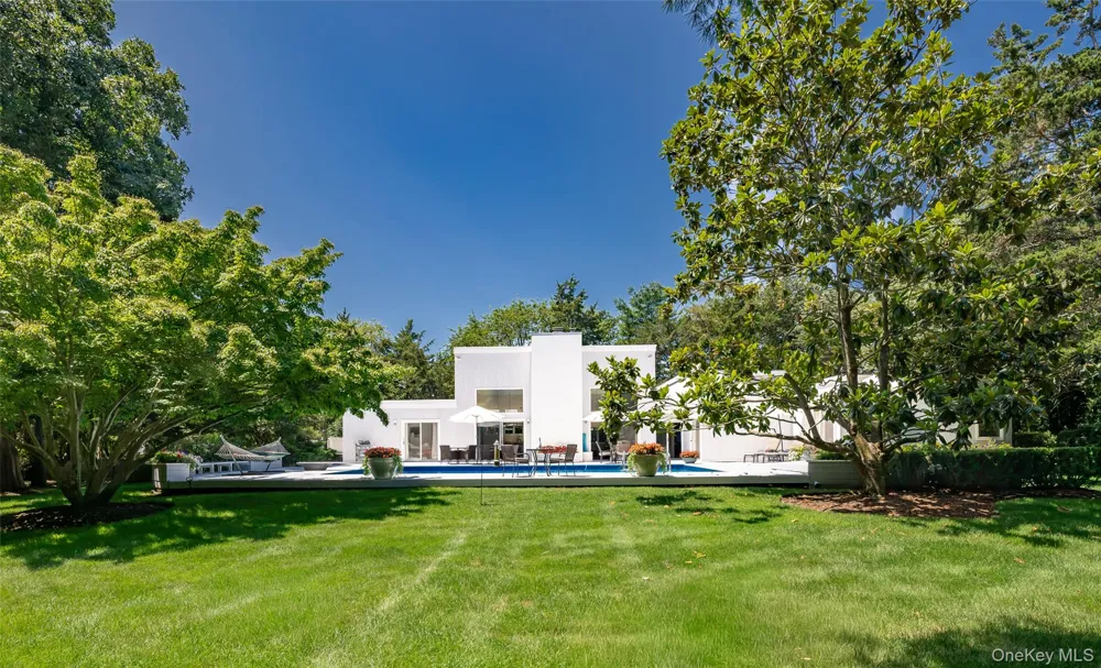 14 Rose Hill Road Water Mill, NY 11976