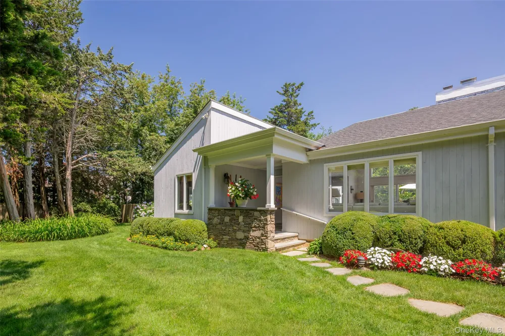14 Rose Hill Road Water Mill, NY 11976