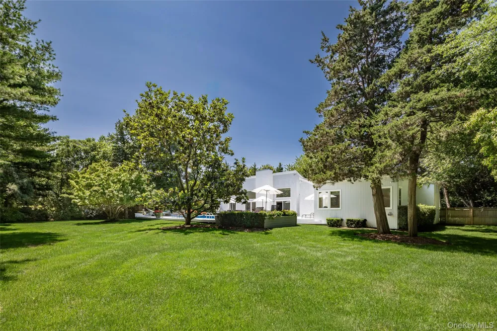 14 Rose Hill Road Water Mill, NY 11976