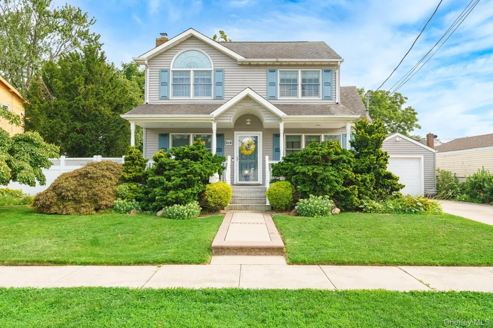219 Leonard Street North Bellmore, NY 11710