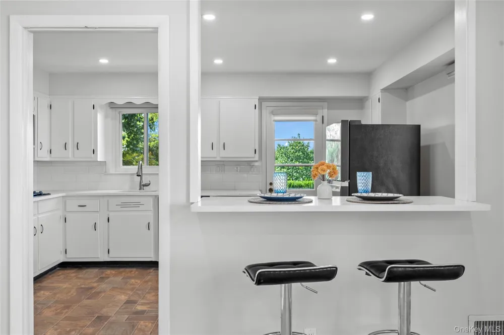 71 Ewart Street Scarsdale, NY 10583