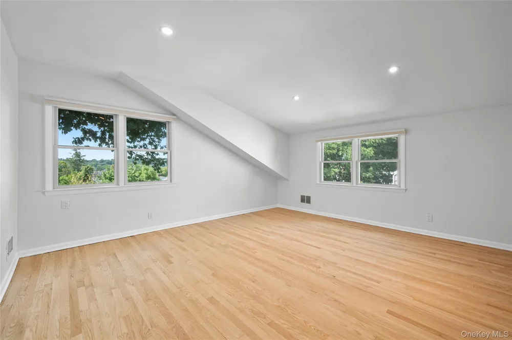 71 Ewart Street Scarsdale, NY 10583