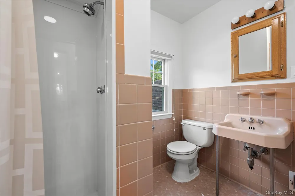 71 Ewart Street Scarsdale, NY 10583