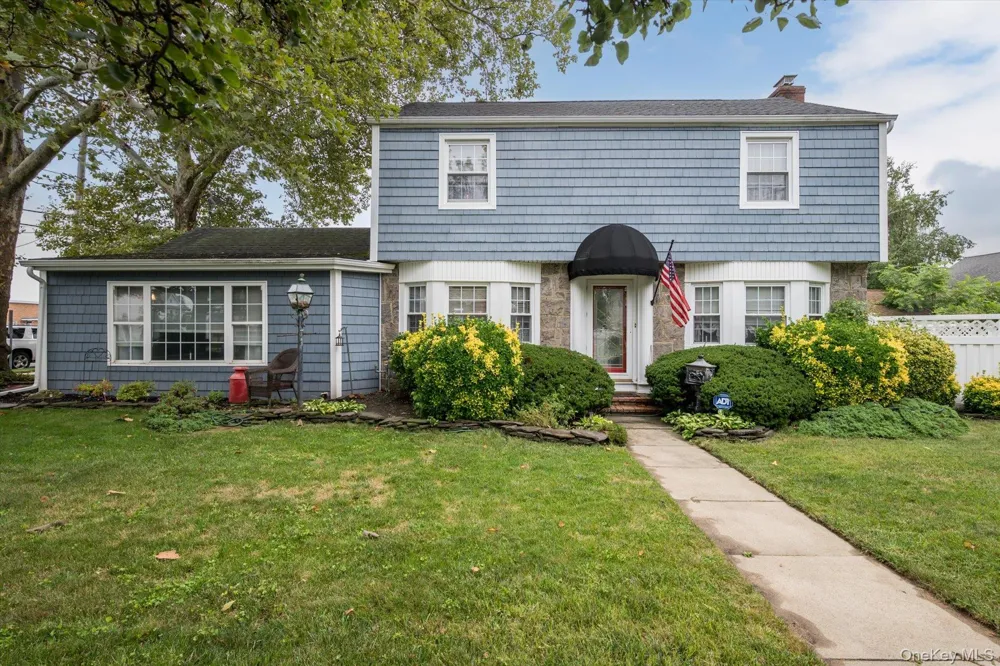 2563 Milburn Avenue Baldwin, NY 11510