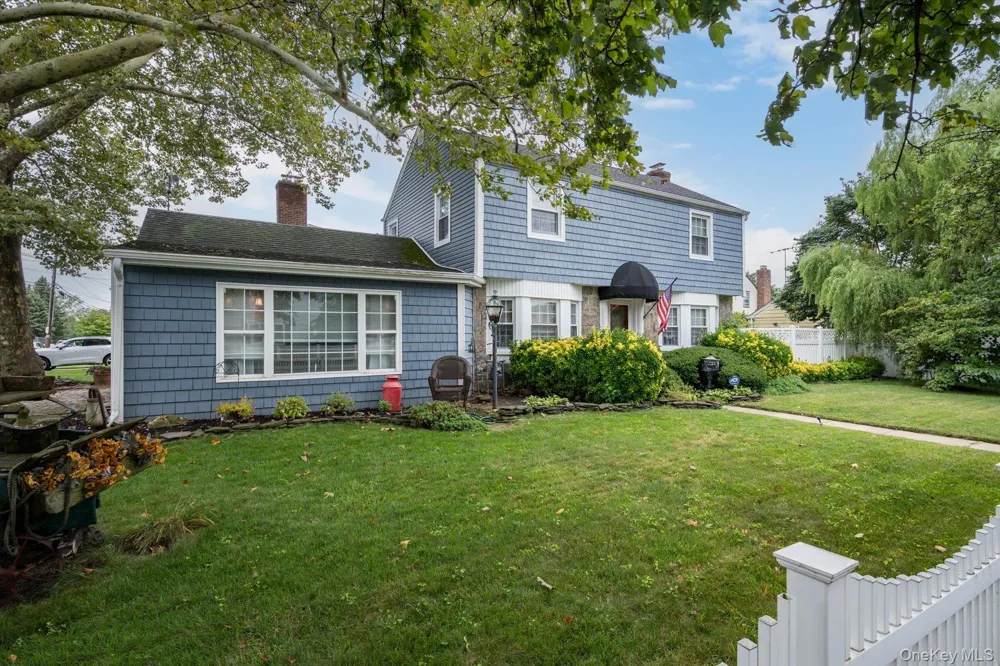 2563 Milburn Avenue Baldwin, NY 11510