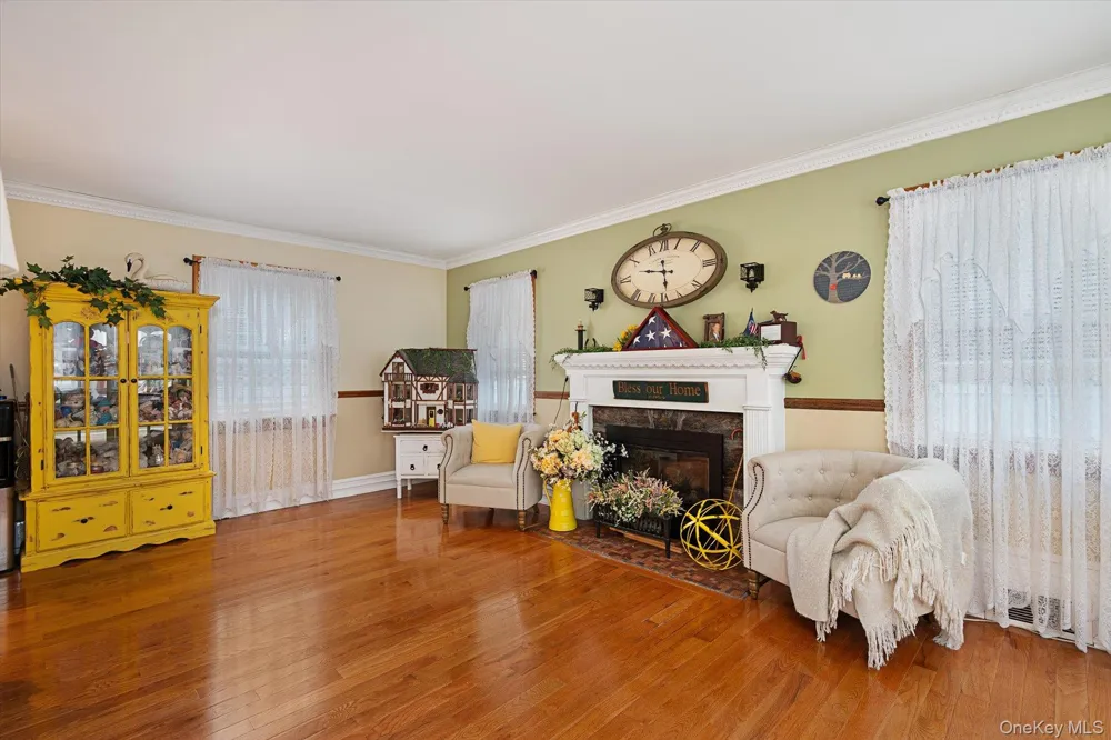 2563 Milburn Avenue Baldwin, NY 11510