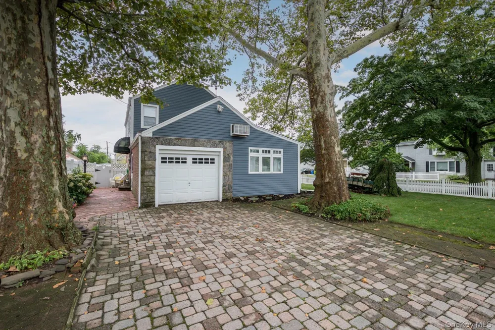 2563 Milburn Avenue Baldwin, NY 11510