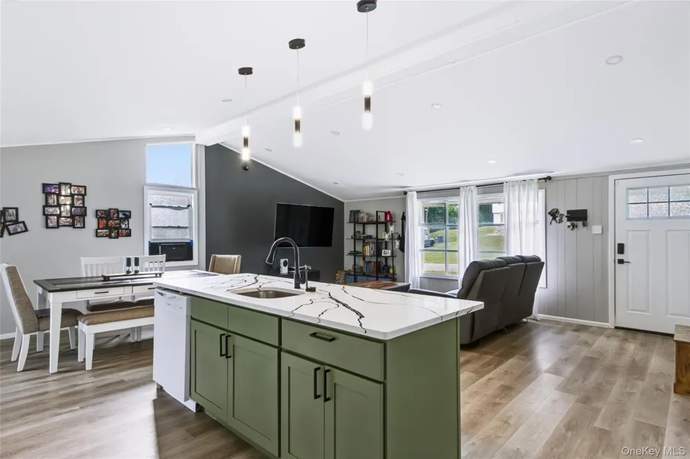 20 Seneca Lane Milton, NY 12547
