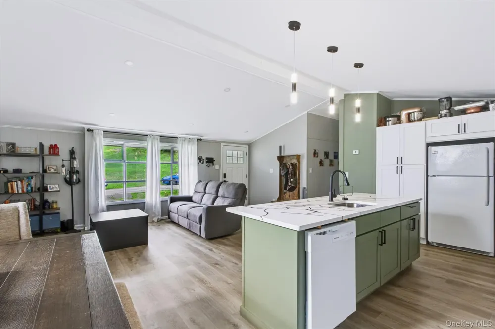 20 Seneca Lane Milton, NY 12547