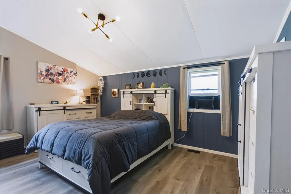 20 Seneca Lane Milton, NY 12547