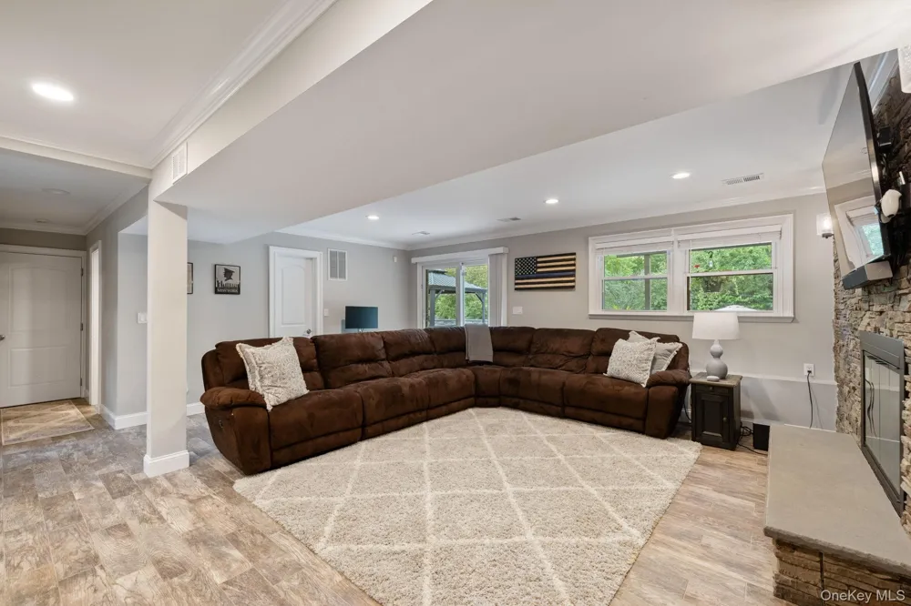 9 Behrendt Drive Pearl River, NY 10965