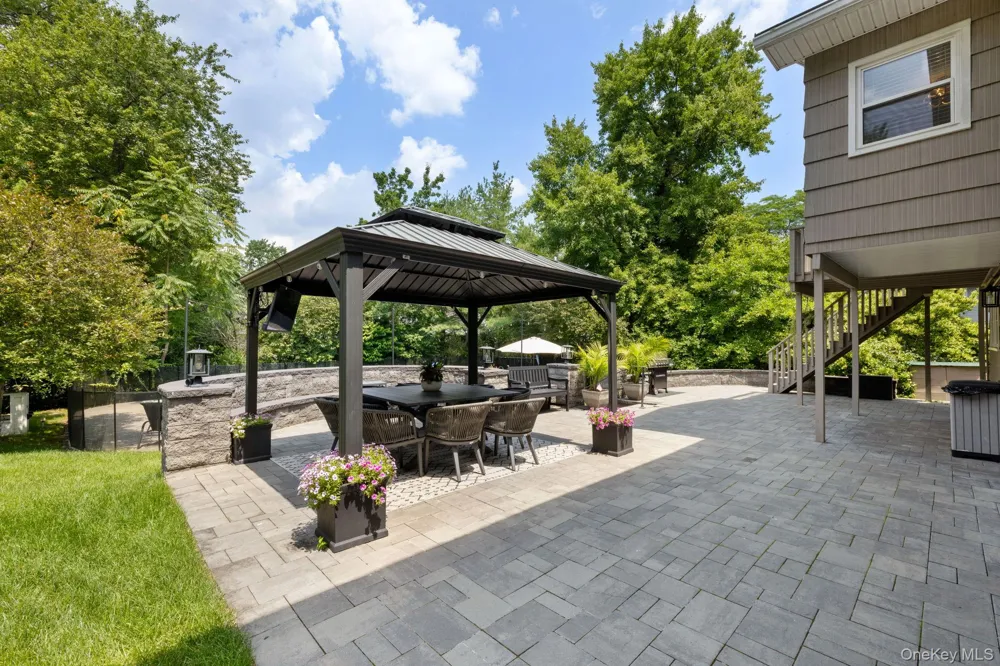 9 Behrendt Drive Pearl River, NY 10965