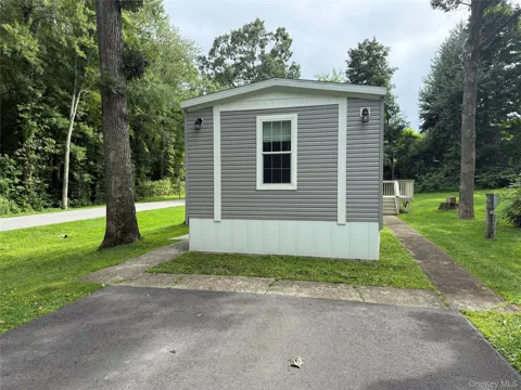 127 Woodcrest Drive