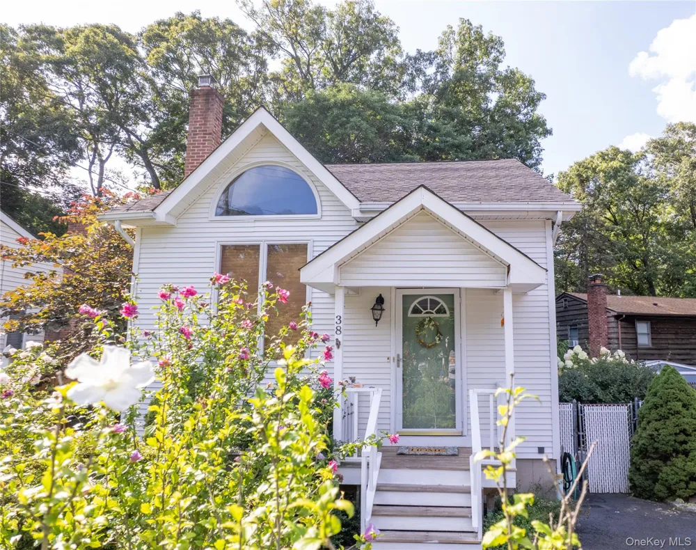 38 Montauk Road Sound Beach, NY 11789