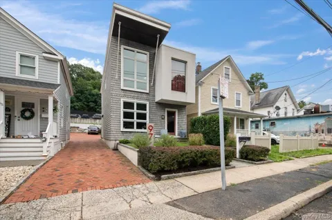 97 Pine Hollow Road