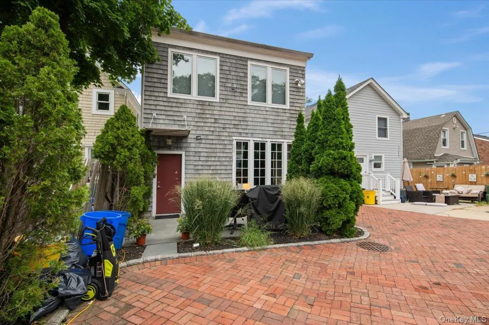 97 Pine Hollow Road Oyster Bay, NY 11771