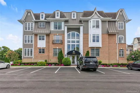 578 Pacing Way