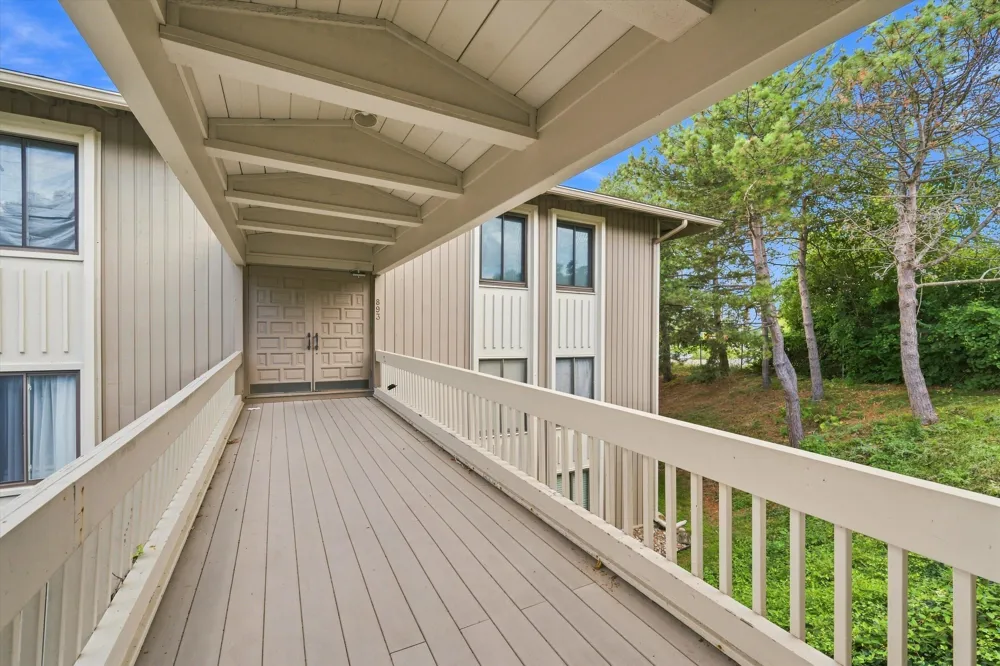 893 Cliffs Drive #107 Ypsilanti, MI 48198