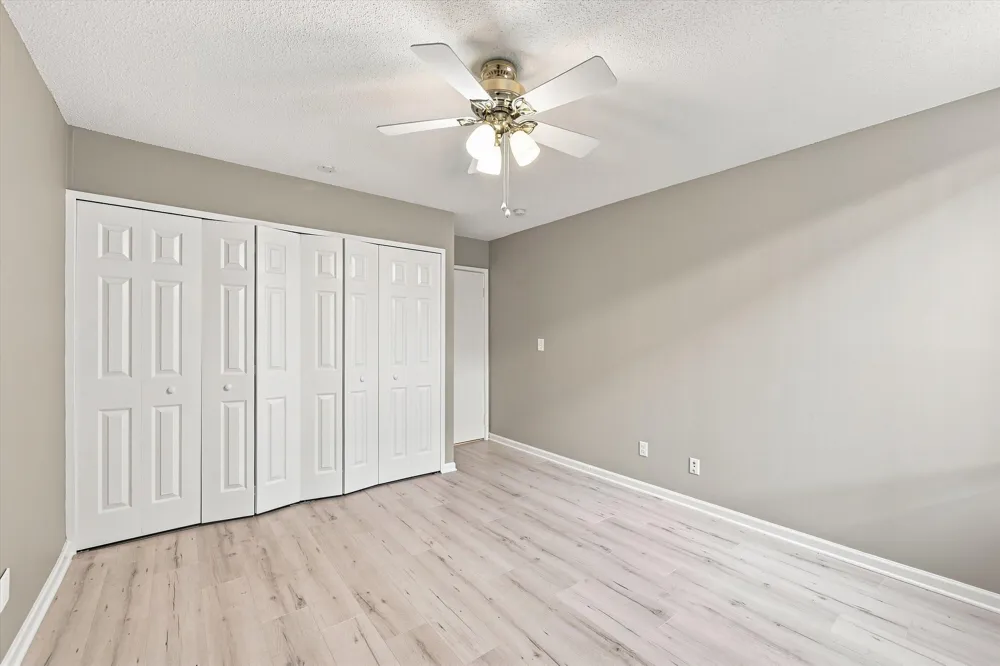 893 Cliffs Drive #107 Ypsilanti, MI 48198