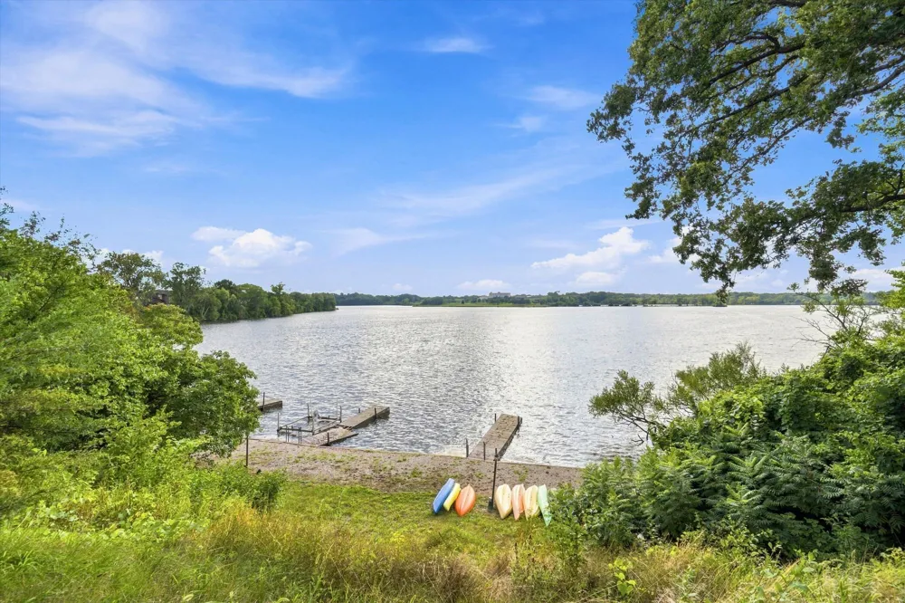 893 Cliffs Drive #107 Ypsilanti, MI 48198