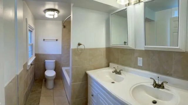 208 S Elm Street Three Oaks, MI 49128