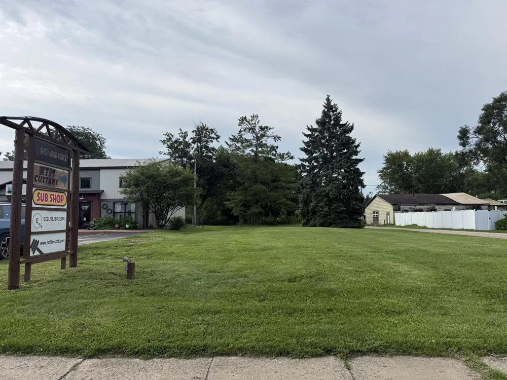 208 S Elm Street Three Oaks, MI 49128