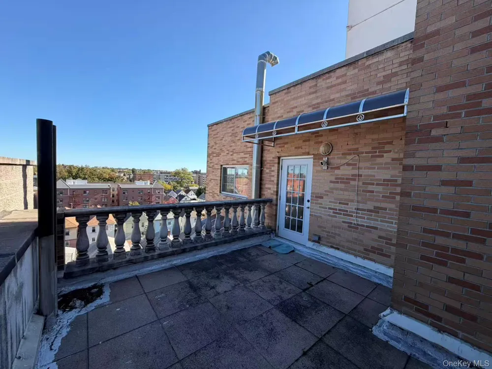 43-18 Robinson Street #7C Flushing, NY 11355