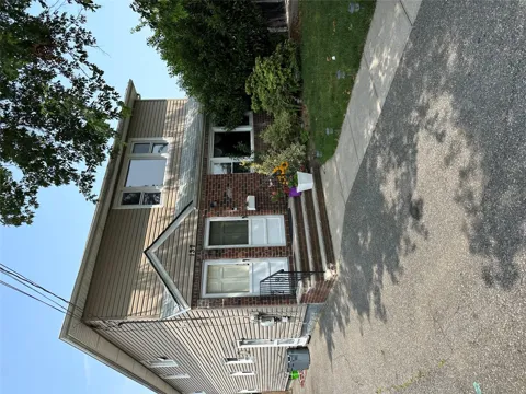 137 Nassau Boulevard