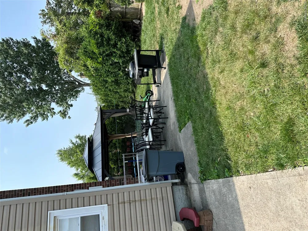 137 Nassau Boulevard Garden City South, NY 11552