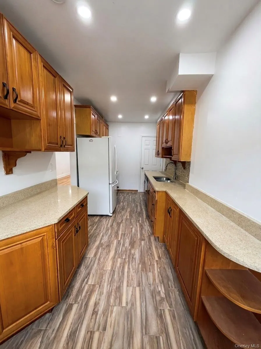 141-09 72nd Avenue Flushing, NY 11367