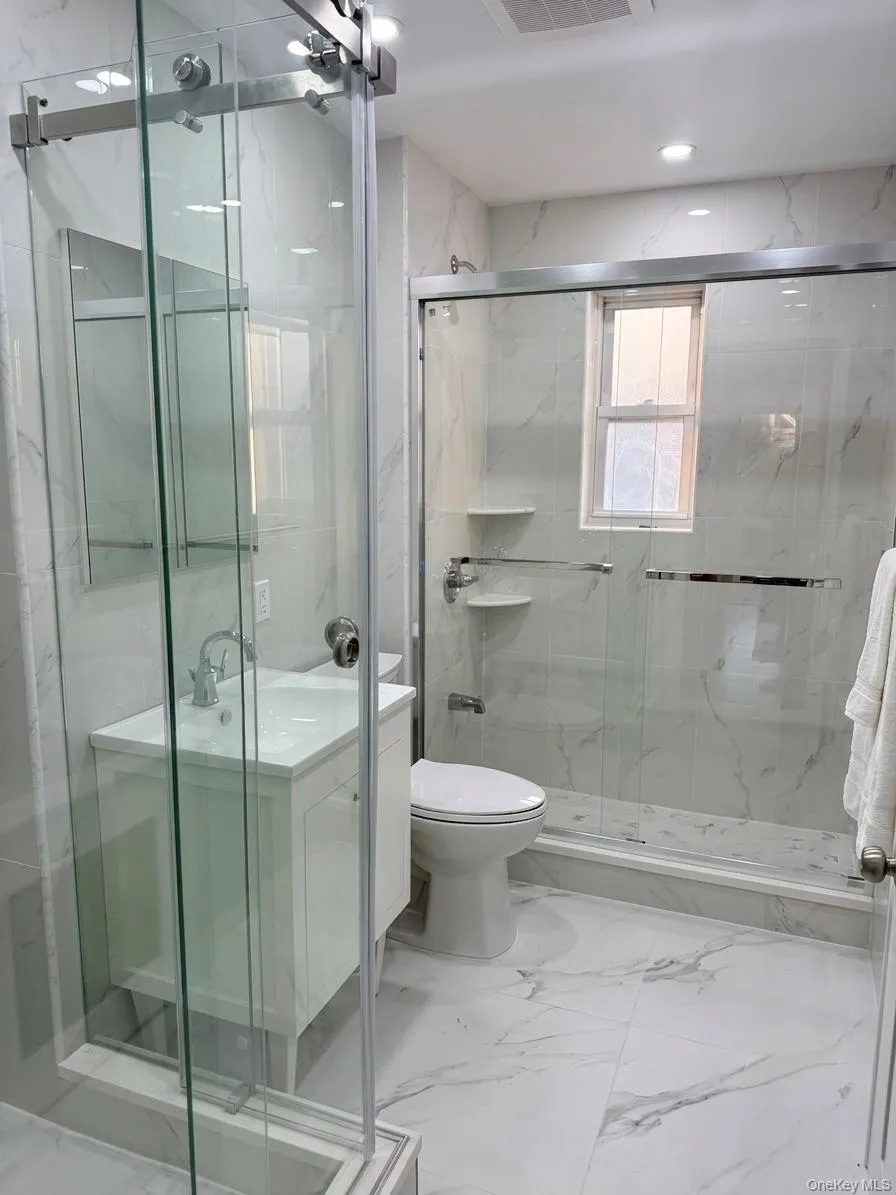 141-09 72nd Avenue Flushing, NY 11367