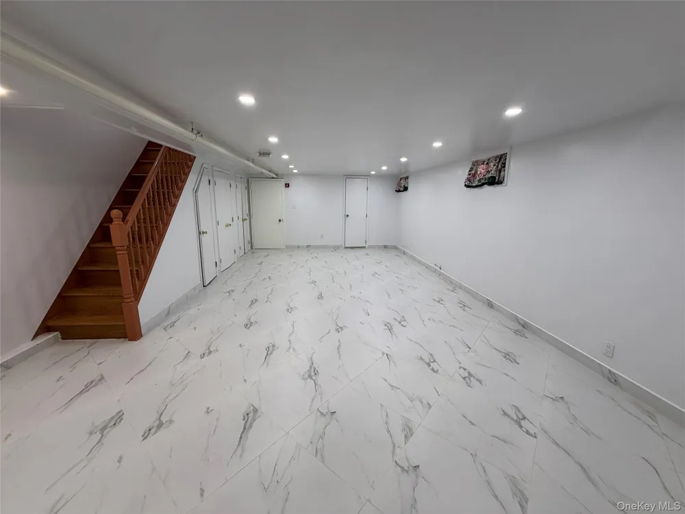 141-09 72nd Avenue Flushing, NY 11367