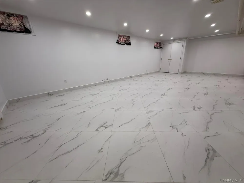 141-09 72nd Avenue Flushing, NY 11367
