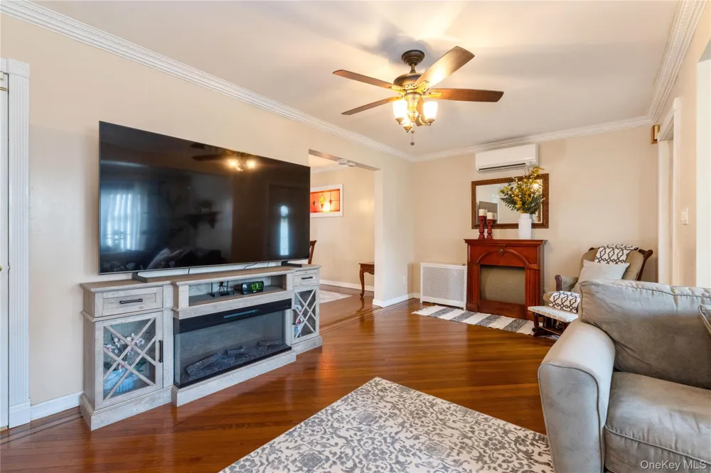 89-72 216th Street Queens Village, NY 11427