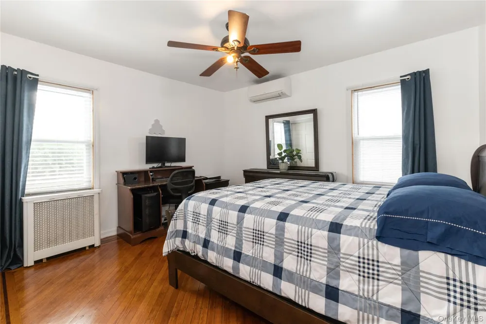 89-72 216th Street Queens Village, NY 11427