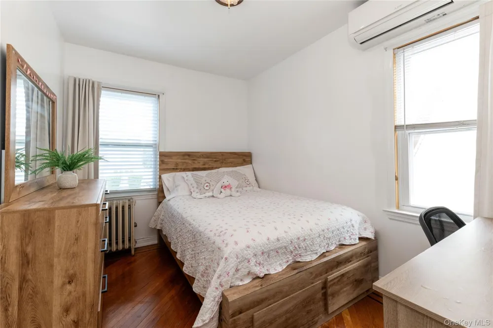 89-72 216th Street Queens Village, NY 11427