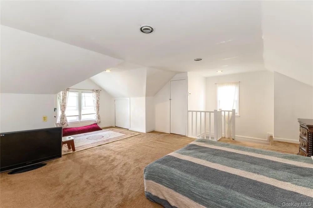 89-72 216th Street Queens Village, NY 11427