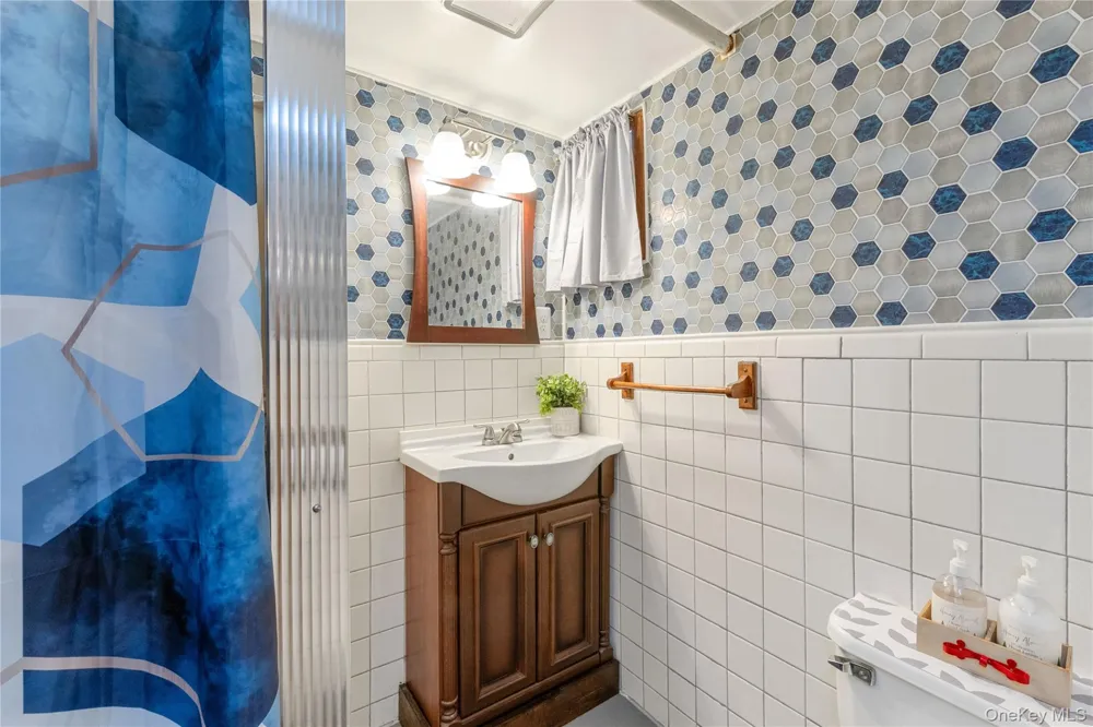 89-72 216th Street Queens Village, NY 11427