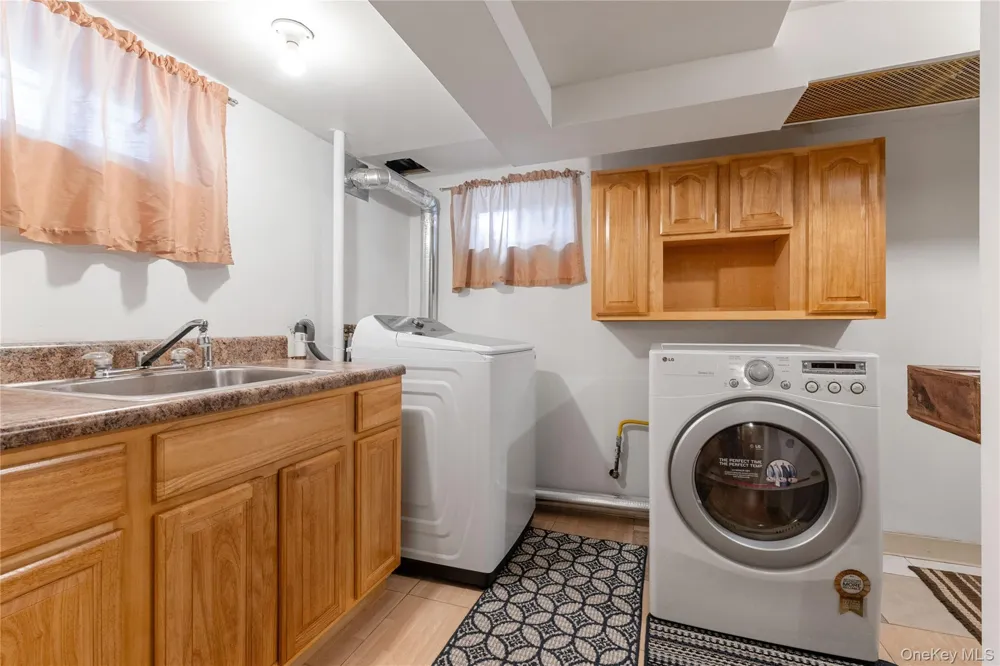 89-72 216th Street Queens Village, NY 11427